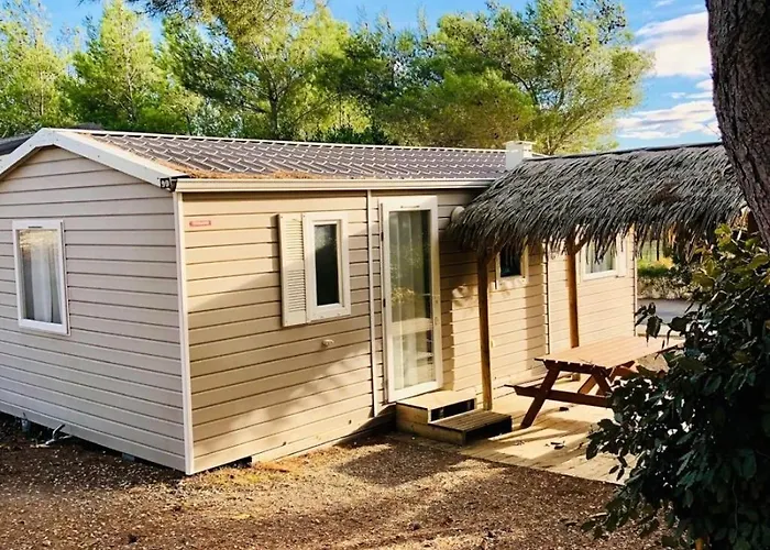 Camping 3 étoiles - Piscine - Eehdai Sigean